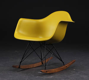 Charles Eames. Gyngestol, model Rocker