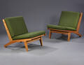 Hans J. Wegner. Par lavrygget lænestole, model 375 2