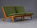 Hans J. Wegner. Par lavrygget lænestole, model GE-375 2