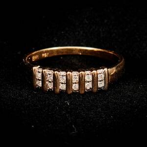 Ring, 18 k. med 12 diamanter 0