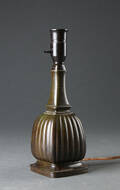 Just Andersen. Bordlampe af diskometal, dessin 1856