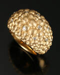 Ole Lynggaard. Ring Brombær af guld 18 kt med brillanter. Denne vare er sat til omsalg under nyt varenummer 4105946