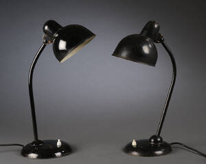 Christian Dell. Et par Kaiser bordlamper, model 6556. 2