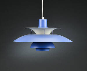 Poul Henningsen. PH5 pendel, blå