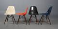 Charles Eames Sæt på fire skalstole, model DSW 4