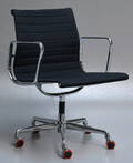 Charles Eames. Kontorstol, model EA-108117 
