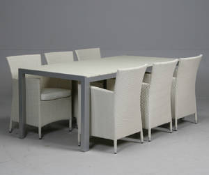 Havemøbelsæt bestående af seks rattanstole samt langbord, artwood 7