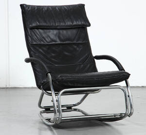 Gyngestol i krom og læder