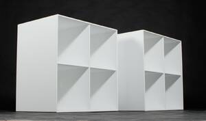 Peter J. Lassen. To Montana moduler, model 1112, D. 46,8 cm. 2