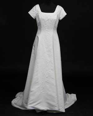 Alexandra. Brudekjole str. 36