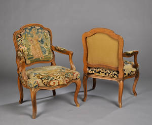 Lysberg, Hansen  Therp, par armstole af egetræ. Rokoko form 2