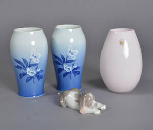 Bing og Grøndahl  Lladro  Holmegaard. Tre vaser samt figur 4