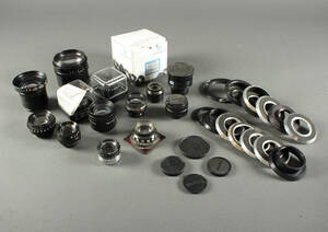 Samling forstørrelsesobjektiver til forstørrelsesapparat.