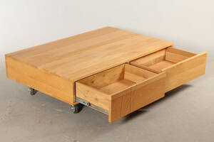 Ukendt møbelproducent. Lav sofabord af egetræ Denne vare er sat til omsalg under nyt varenummer 4311891