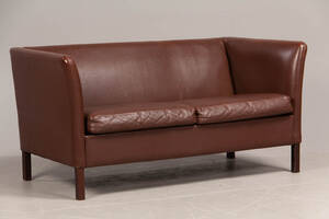 Dansk møbelproducent. 2-pers. sofa, læder