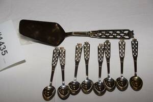8 st kaffeskedar i silver  tårtspade