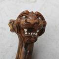 KÄPP, form av lejon, 181900-tal. 