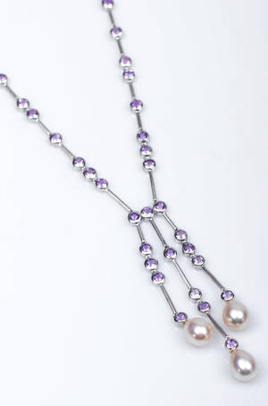 Silverhalsband med ametister, pärlor