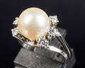 Ring mit Perle, 585 Weißgold, 4,71 g