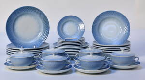 Bing  Grøndahl. Blå Tone service af jernporcelæn 36