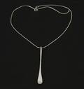 Halsband med hänge, steringsilver, Efva Attling