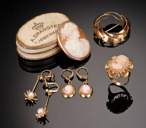 Samling guldsmykker med camé - 20,8 gram 7