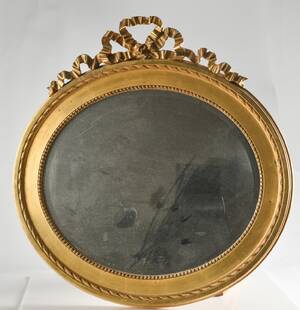 Spegel i gustaviansk stil