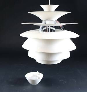 Poul Henningsen for Louis Poulsen. Pendel, Kuglelamel  Snowball 