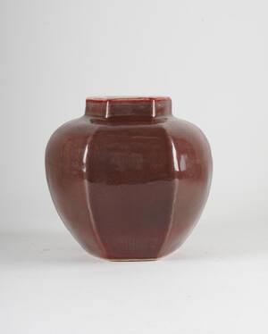 Vas Kina sexkantig  1900-tal Denna vara har satts till omförsäljning under nytt varunummer4307229