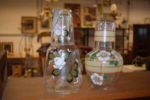 2 vattenkaraffiner med glas ca 1900