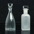 KARAFFER, 2 st, glas, bl.a. Boda