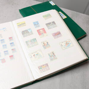 FRIMÄRKSALBUM, 2 st, varav nga häften