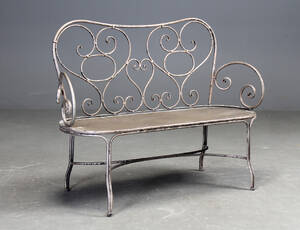 To-personers bænk af bemalet jern