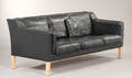 Mogens Hansen, Trepers sofa sort læder