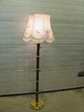 GOLVLAMPA