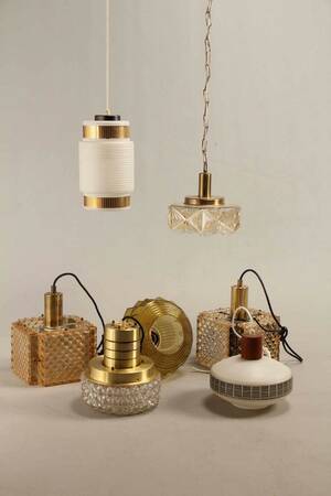 Dansk lampeproducent. Samling diverse pendler af glas 7