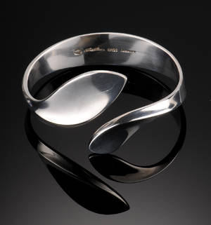 Hans Hansen for Georg Jensen. Armring af sølv