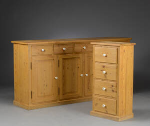 Købmandsdisk samt kommode af fyrretræ 2