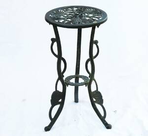 Trädgårdspiedestal, 2000-tal