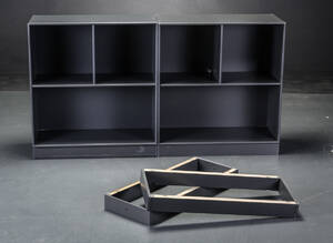 Peter J. Lassen. To Montana moduler og fire sokler 24