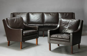Dansk møbelproducent. Fire-pers. sofa samt par hvilestole 3