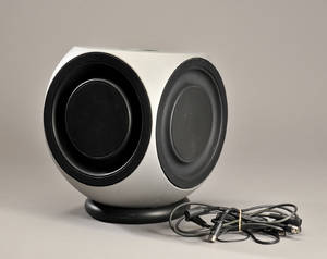 Bang  Olufsen. BeoLab 2, aktiv subwoofer.