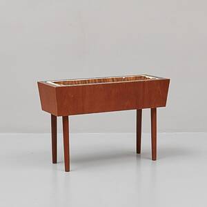 Blomlåda, Teak