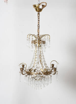 Ljuskrona i gustaviansk stil