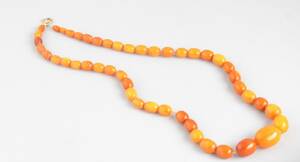 Halskæde med rav 40 gram. 