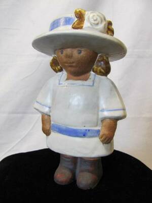 LISA LARSSON FIGURIN GUSTAVSBERG H 14,5 CM