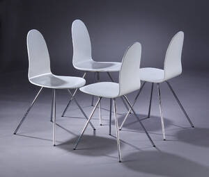 Arne Jacobsen. Fire stole, Tungen, model 3102 4 Denne vare er sat til omsalg under nyt varenummer 4110538