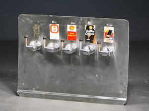 Olietaphaner fra gl. Opel Tankstation, Als, 1960erne