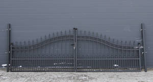 Port med to låger. B. 447 cm.