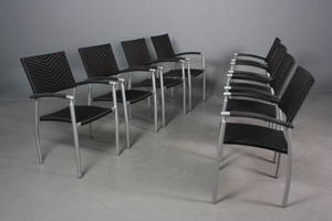 Otte armstole betrukket med fourlinier flet. 8
